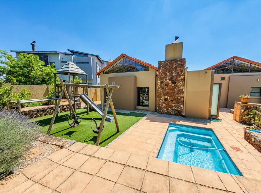 3 Bedroom Property for Sale in Copperleaf Estate Gauteng