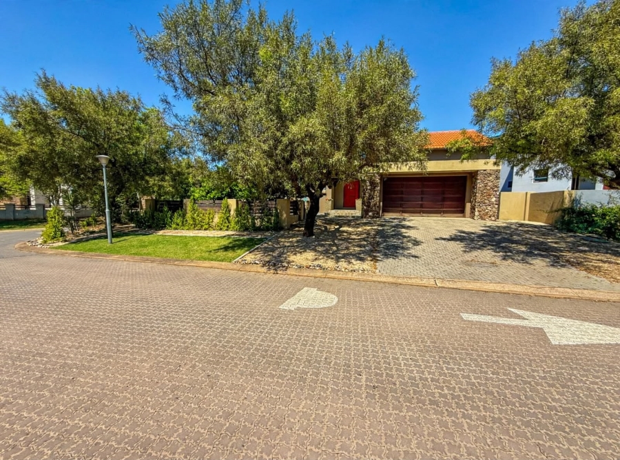 3 Bedroom Property for Sale in Copperleaf Estate Gauteng
