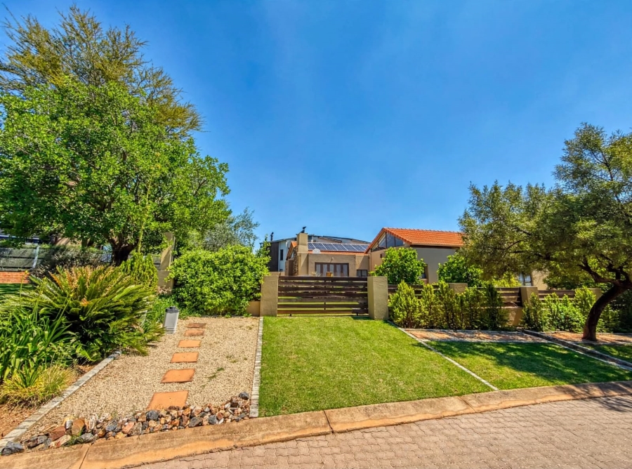 3 Bedroom Property for Sale in Copperleaf Estate Gauteng