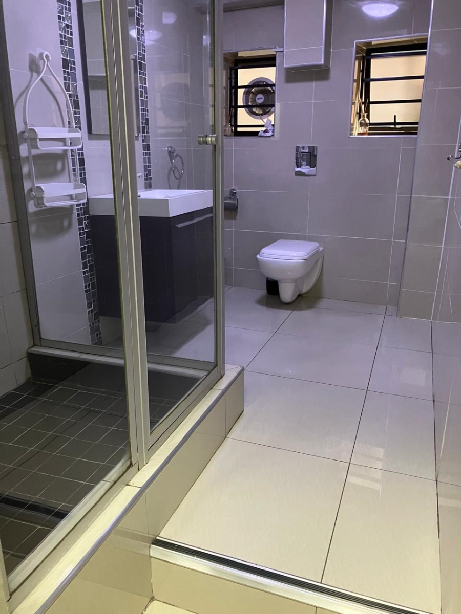 To Let 3 Bedroom Property for Rent in Illovo Gauteng