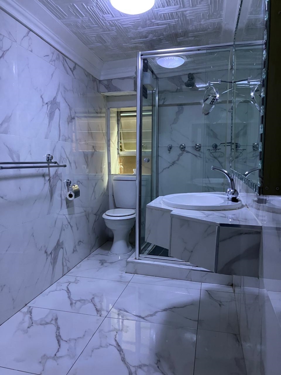 To Let 3 Bedroom Property for Rent in Illovo Gauteng