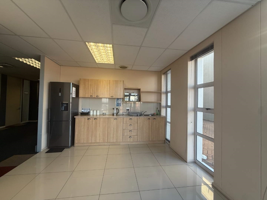 Commercial Property for Sale in Lonehill Gauteng