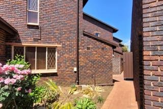 3 Bedroom Property for Sale in Brackenhurst Gauteng