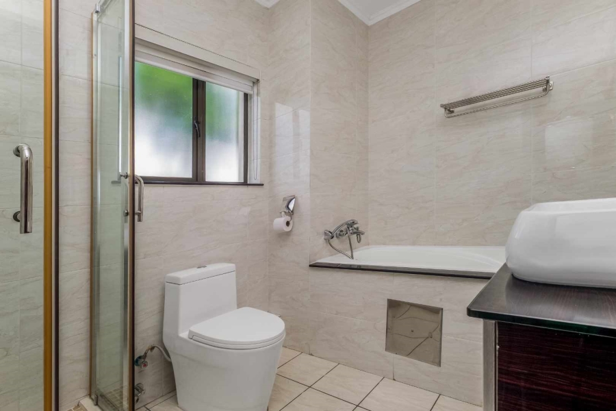 3 Bedroom Property for Sale in Broadacres Gauteng