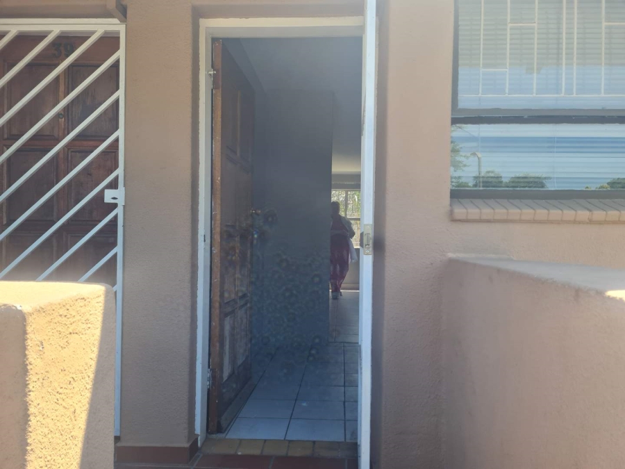 2 Bedroom Property for Sale in Impala Park Gauteng