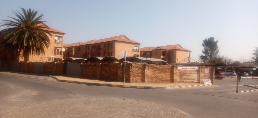 2 Bedroom Property for Sale in Cruywagenpark Gauteng