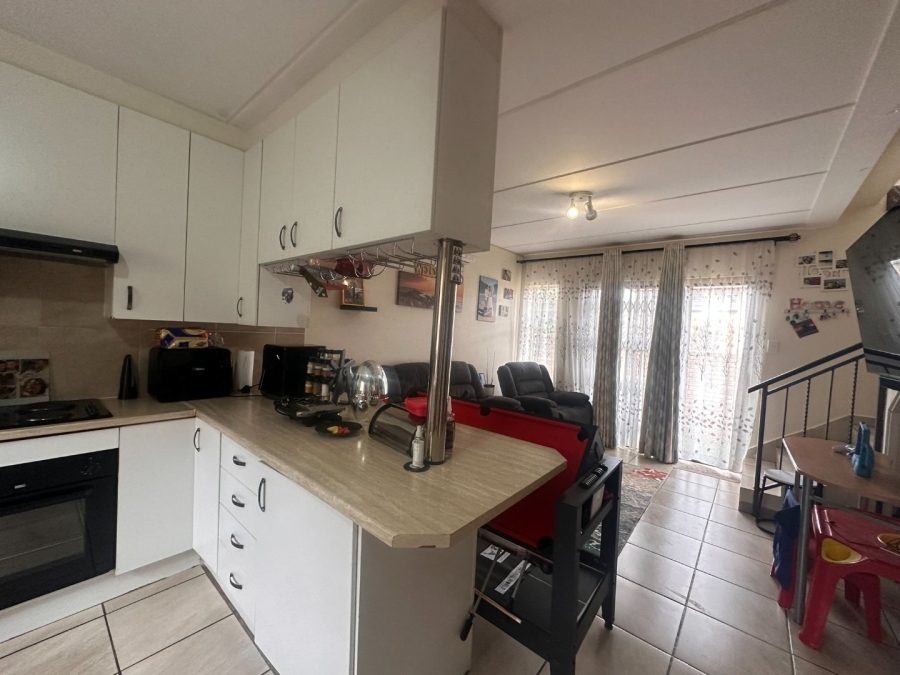 To Let 3 Bedroom Property for Rent in Wilgeheuwel Gauteng