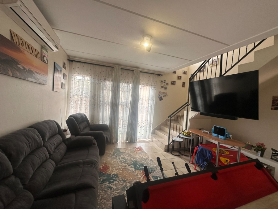 To Let 3 Bedroom Property for Rent in Wilgeheuwel Gauteng