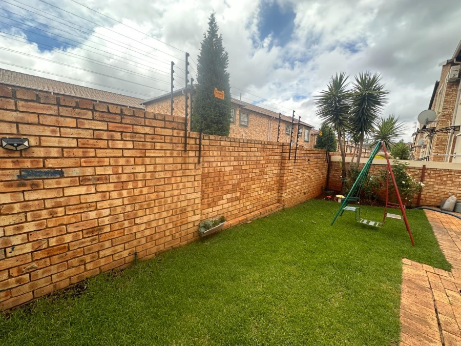 To Let 3 Bedroom Property for Rent in Wilgeheuwel Gauteng