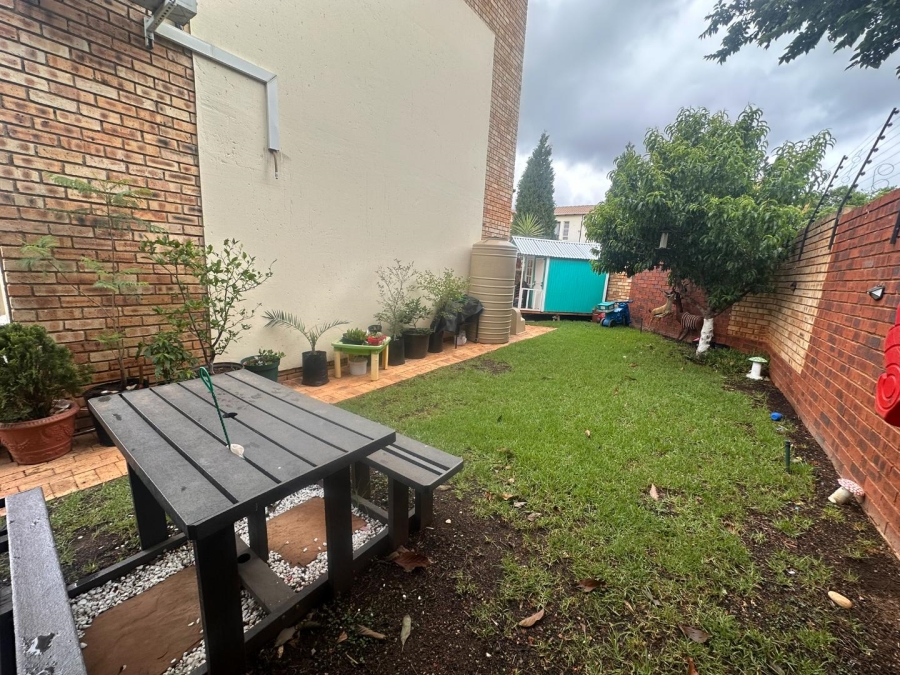 To Let 3 Bedroom Property for Rent in Wilgeheuwel Gauteng