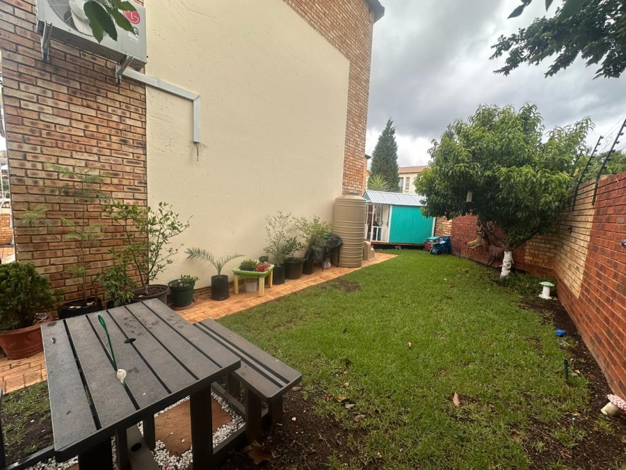 To Let 3 Bedroom Property for Rent in Wilgeheuwel Gauteng