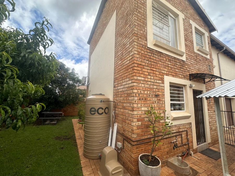 To Let 3 Bedroom Property for Rent in Wilgeheuwel Gauteng