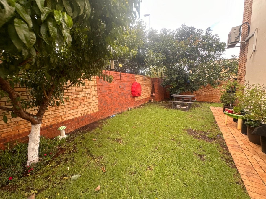 To Let 3 Bedroom Property for Rent in Wilgeheuwel Gauteng