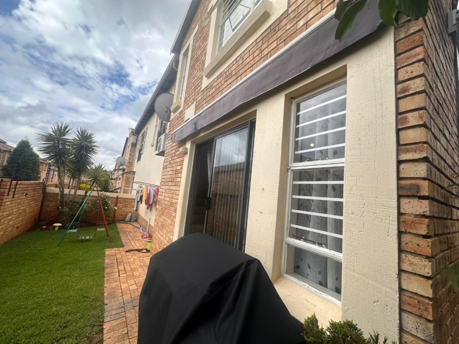 To Let 3 Bedroom Property for Rent in Wilgeheuwel Gauteng