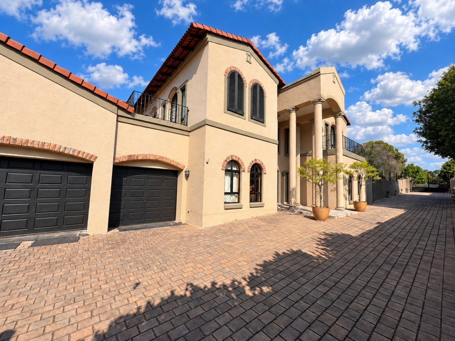 6 Bedroom Property for Sale in Beverley Gauteng