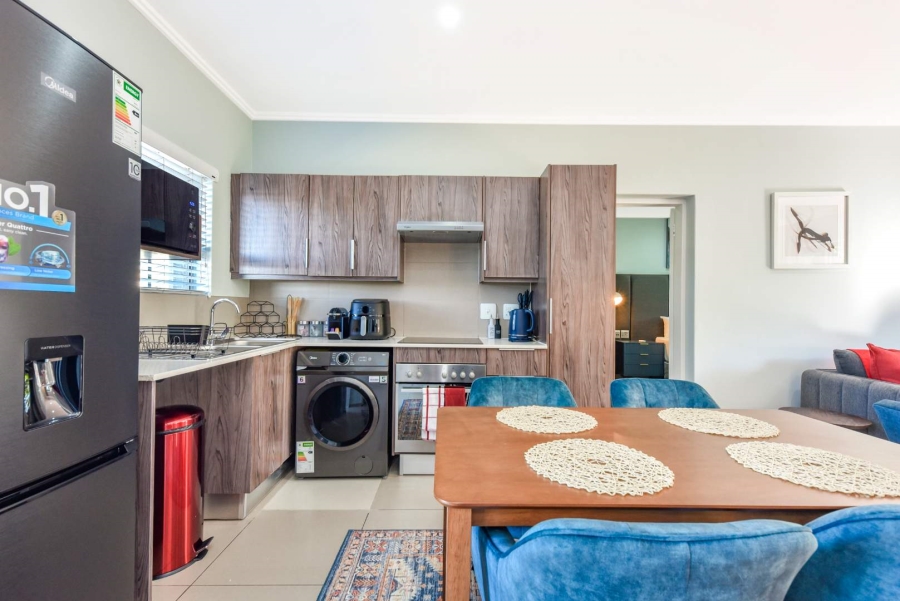 To Let 2 Bedroom Property for Rent in Hurlingham Gauteng