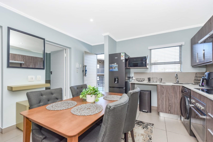 To Let 2 Bedroom Property for Rent in Hurlingham Gauteng
