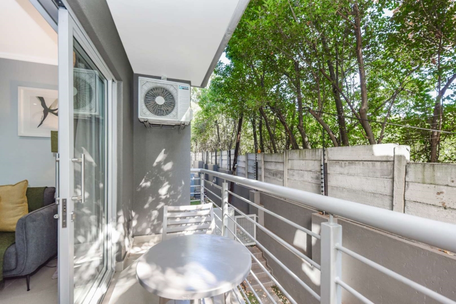To Let 2 Bedroom Property for Rent in Hurlingham Gauteng