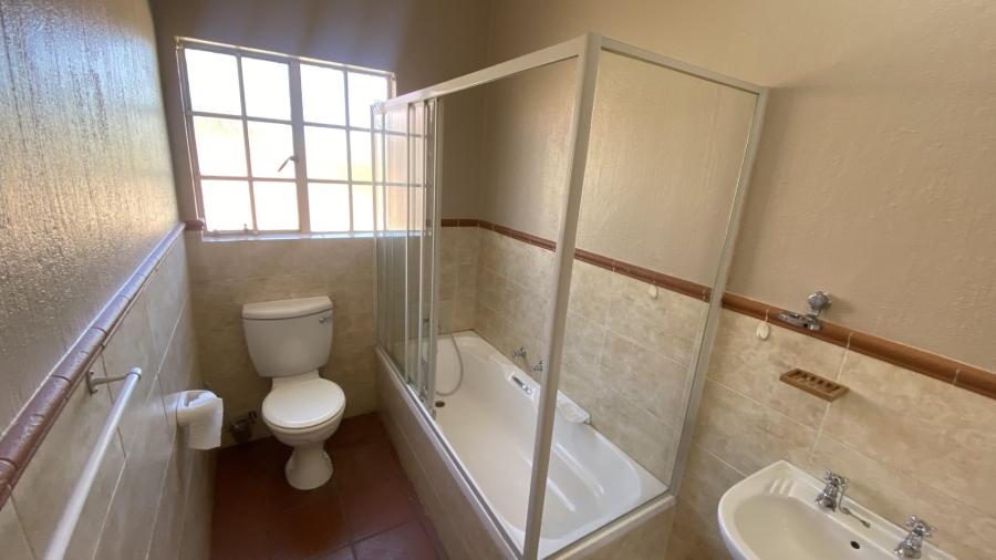 To Let 3 Bedroom Property for Rent in North Riding Gauteng