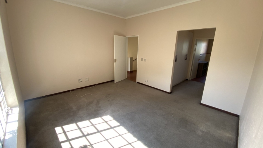 To Let 3 Bedroom Property for Rent in North Riding Gauteng