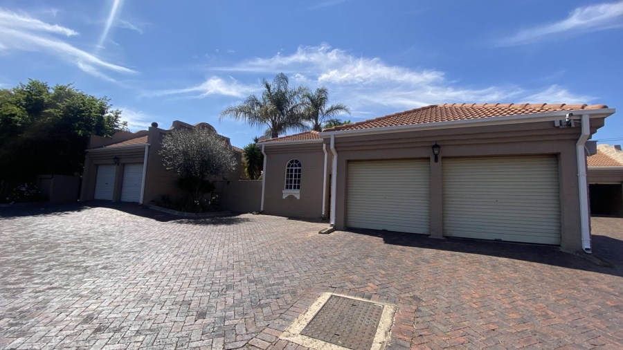 To Let 3 Bedroom Property for Rent in North Riding Gauteng