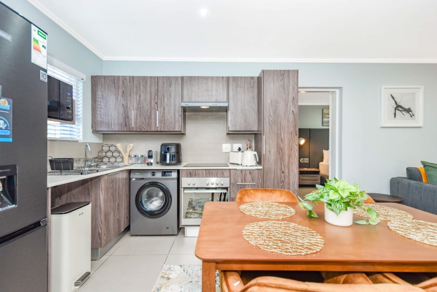 To Let 2 Bedroom Property for Rent in Hurlingham Gauteng