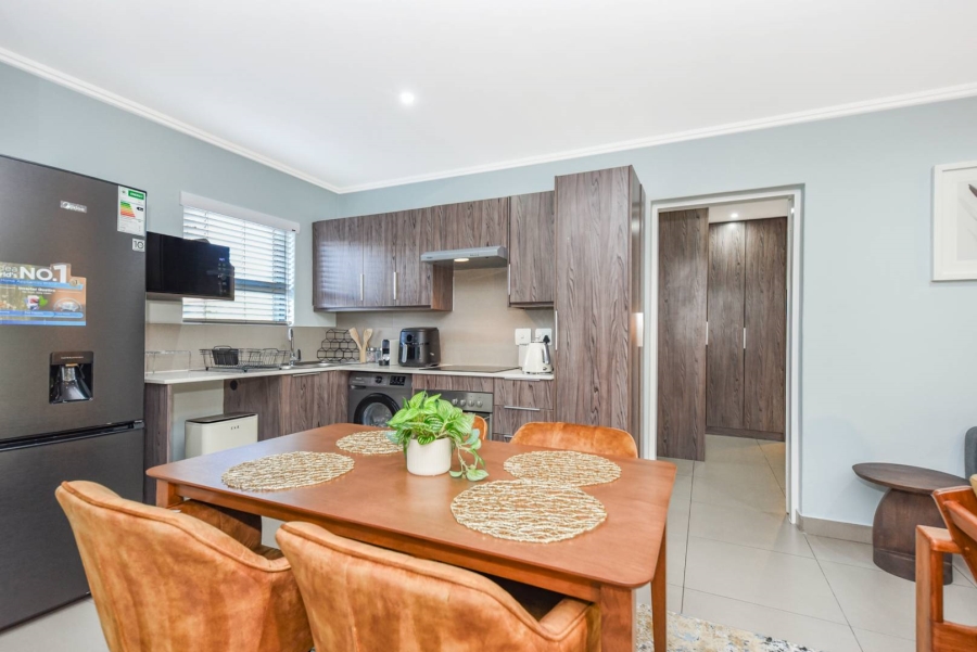 To Let 2 Bedroom Property for Rent in Hurlingham Gauteng