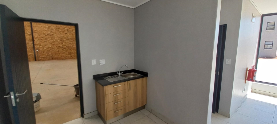 To Let Commercial Property for Rent in Bartlett Gauteng