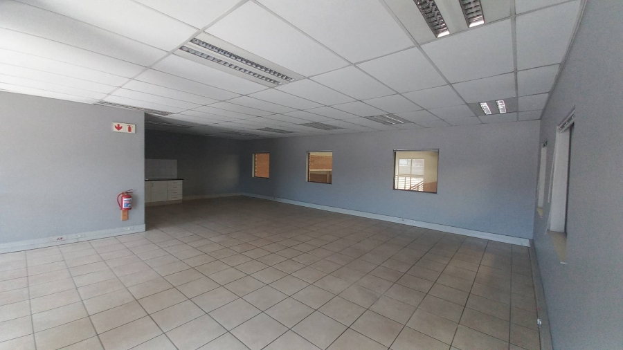 To Let Commercial Property for Rent in Gosforth Park Gauteng