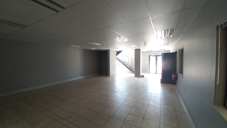 To Let Commercial Property for Rent in Gosforth Park Gauteng