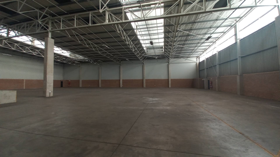 To Let Commercial Property for Rent in Gosforth Park Gauteng
