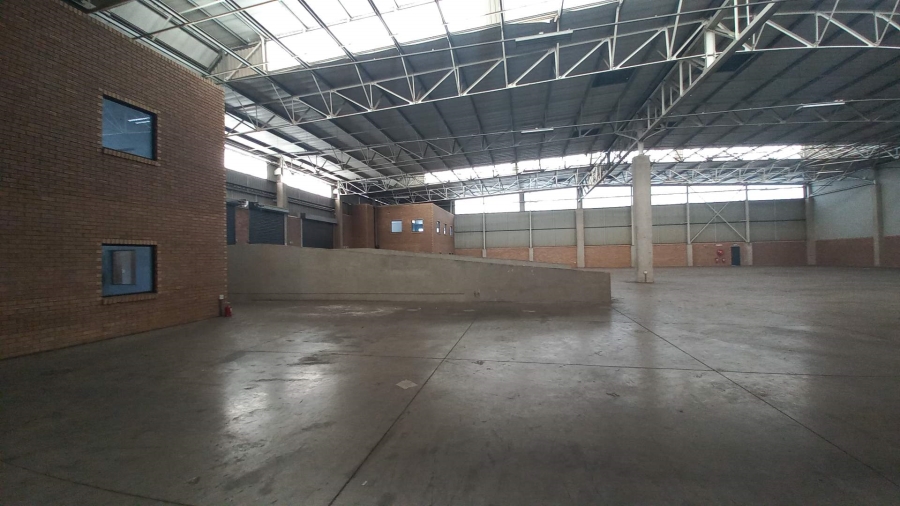 To Let Commercial Property for Rent in Gosforth Park Gauteng
