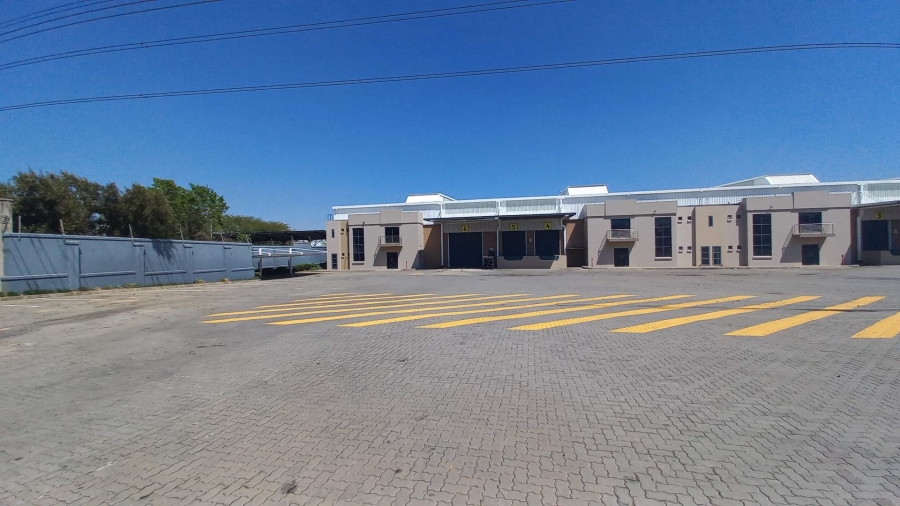 To Let Commercial Property for Rent in Gosforth Park Gauteng