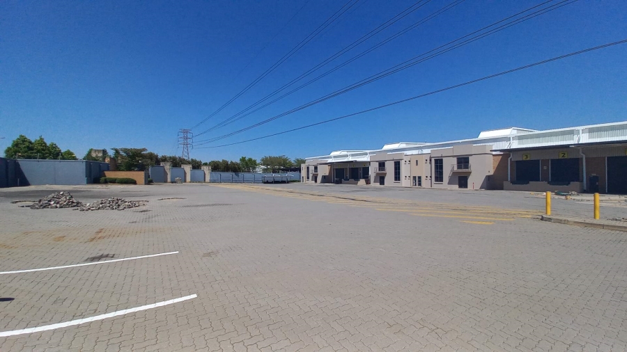 To Let Commercial Property for Rent in Gosforth Park Gauteng