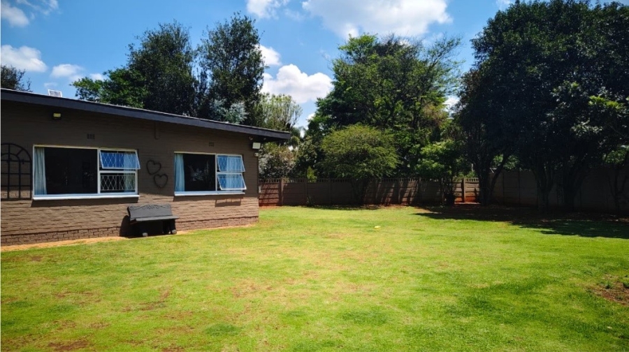 3 Bedroom Property for Sale in Birchleigh Gauteng