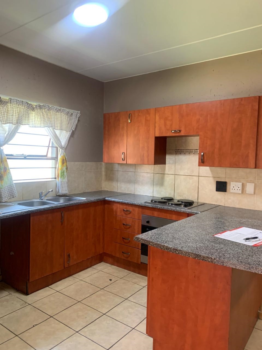 2 Bedroom Property for Sale in Pomona Gauteng