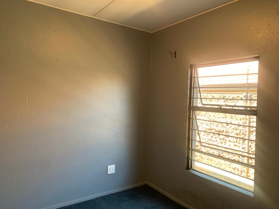 2 Bedroom Property for Sale in Pomona Gauteng