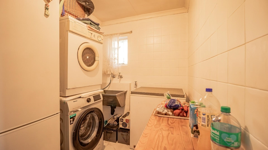 3 Bedroom Property for Sale in Glenvista Gauteng
