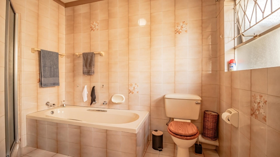 3 Bedroom Property for Sale in Glenvista Gauteng