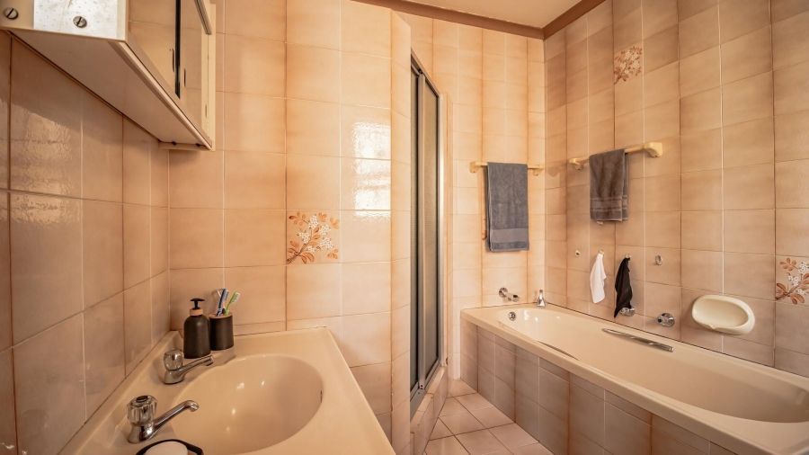 3 Bedroom Property for Sale in Glenvista Gauteng