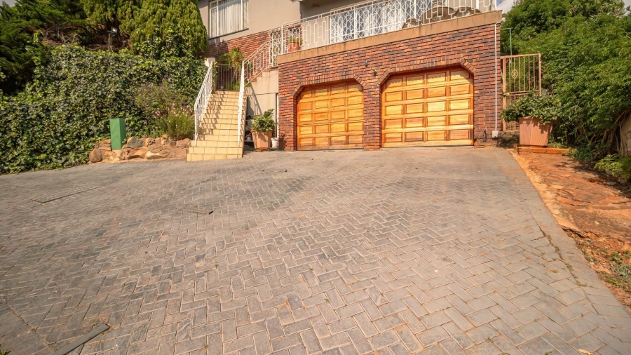 3 Bedroom Property for Sale in Glenvista Gauteng