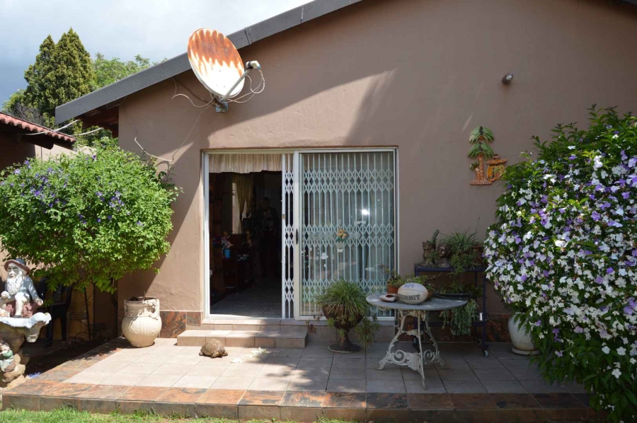 3 Bedroom Property for Sale in Brackendowns Gauteng
