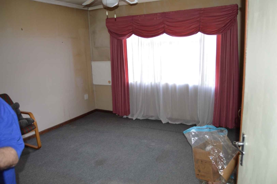 3 Bedroom Property for Sale in Brackendowns Gauteng