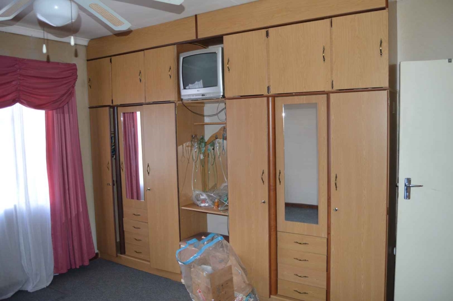 3 Bedroom Property for Sale in Brackendowns Gauteng