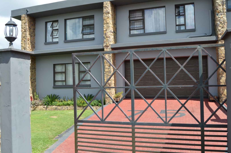 3 Bedroom Property for Sale in Brackendowns Gauteng