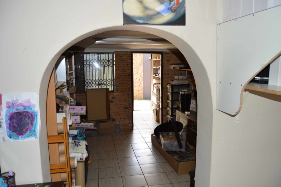 3 Bedroom Property for Sale in Brackendowns Gauteng