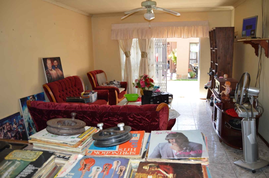 3 Bedroom Property for Sale in Brackendowns Gauteng