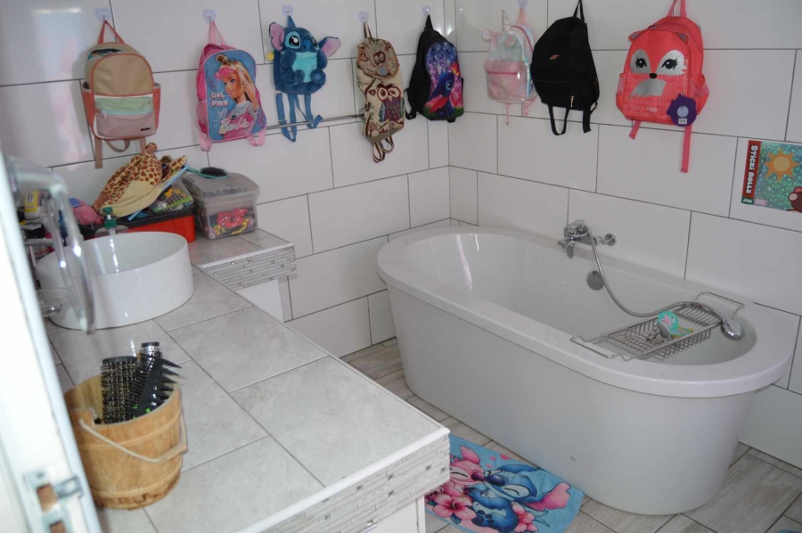 3 Bedroom Property for Sale in Brackendowns Gauteng