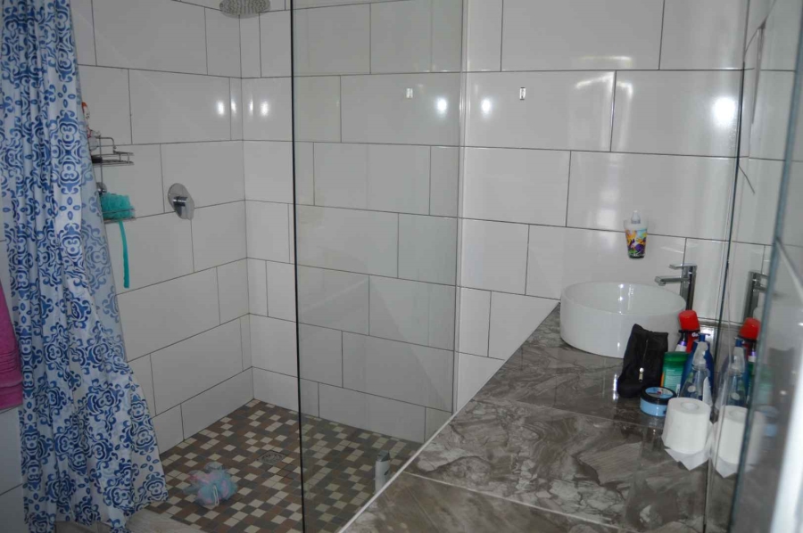 3 Bedroom Property for Sale in Brackendowns Gauteng