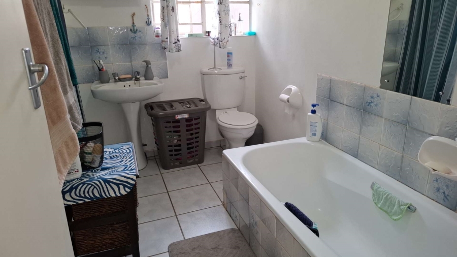 2 Bedroom Property for Sale in Albertsdal Gauteng